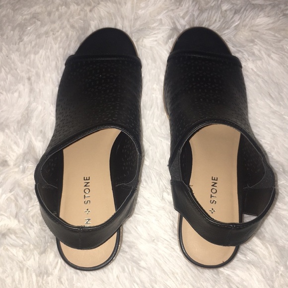 Peep toe block heel shoes - Picture 4 of 5